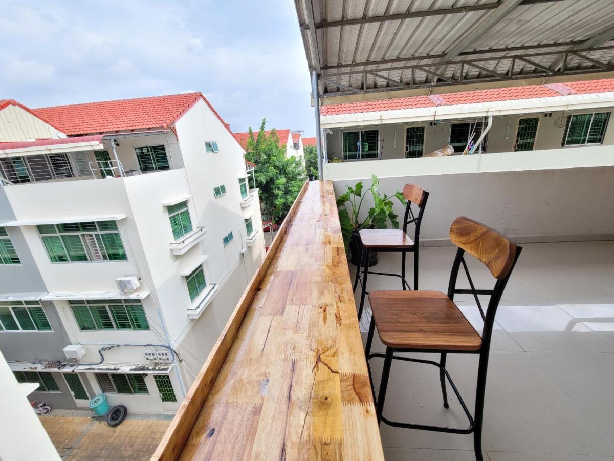 Yana House Phnom Penh Hotel Ngoại thất bức ảnh